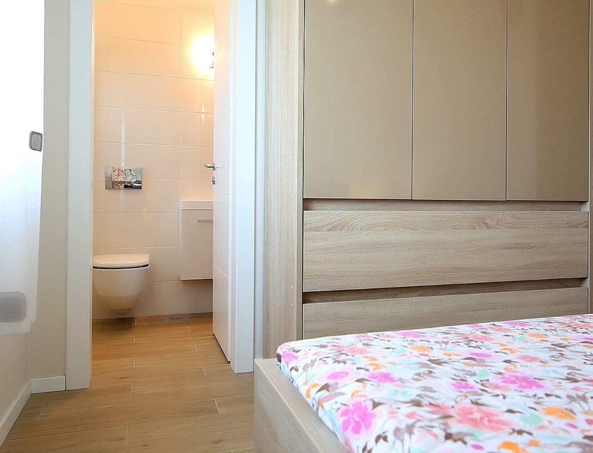 Apartment Porpo Malinska Ngoại thất bức ảnh