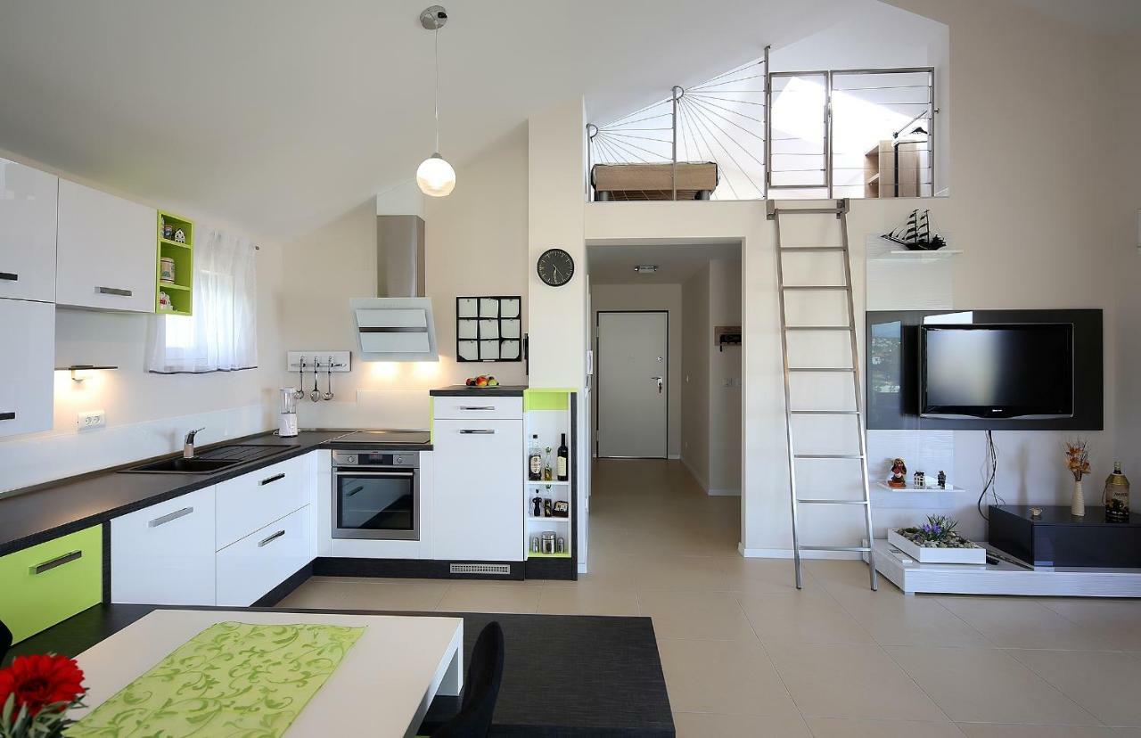 Apartment Porpo Malinska Ngoại thất bức ảnh